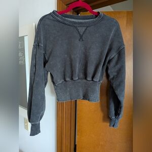 American Eagle Outfitters Cropped Charcoal Sweatshirt